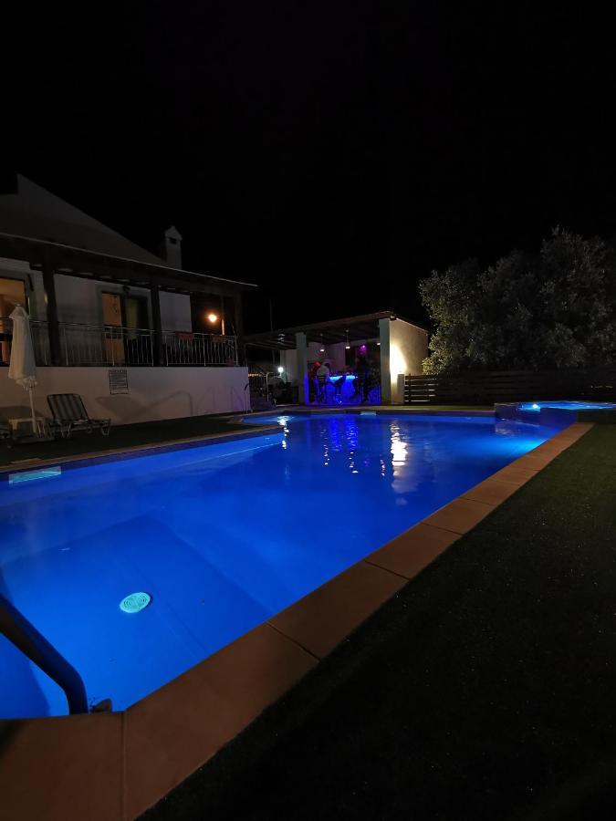 Villa Yiannos House à Evrykhou Extérieur photo