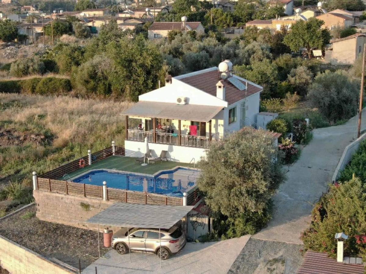 Villa Yiannos House à Evrykhou Extérieur photo