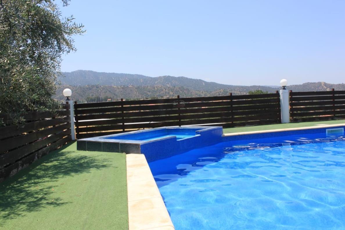 Villa Yiannos House à Evrykhou Extérieur photo